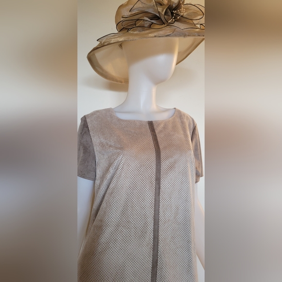 TUZZI VELVETY DRESS SIZE 16 - Picture 4 of 8